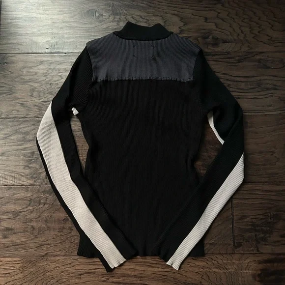 Sweater - Picture 2 of 3